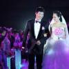 這對明星夫妻就是因戲結(jié)緣最后步入婚姻殿堂的 他們就是于震和辛月