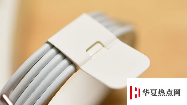 如何辨別 iPhone 快充數(shù)據(jù)線的真假？新舊款快充數(shù)據(jù)線有什么區(qū)別？