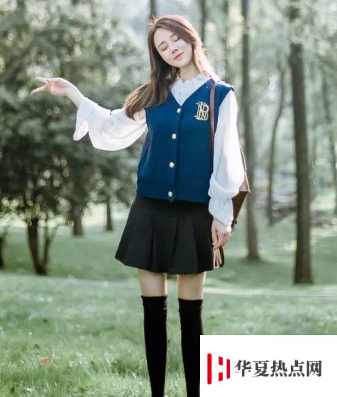 武漢大學新一代校花---李芷欣 武漢大學新一代?;?--李芷欣