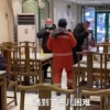 飯店為困難客人提供免費(fèi)晚餐