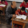 島上小學(xué)唯一老師每天開船接送學(xué)生上學(xué)