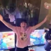 33歲王思聰過生日私人飛機(jī)接送