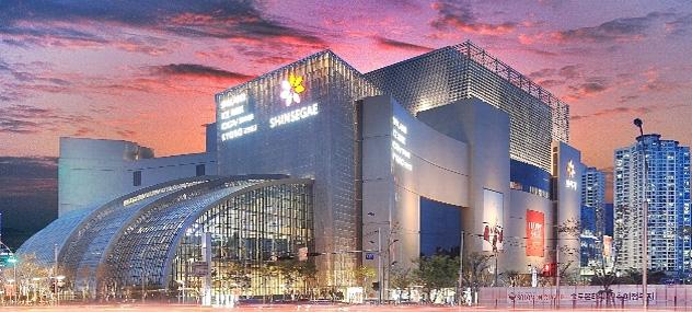 SKT-Shinsegae制造5G尖端的未來主義配送店