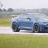 900馬力的公羊1500 TRX阻力賽雪佛蘭Camaro ZL1 1LE