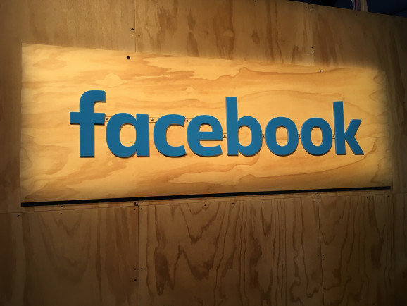 Facebook現(xiàn)在可以讓人們只用他們的電話號(hào)碼立即登錄Android應(yīng)用程序