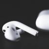 第二代AirPods拆解展示了新的無線充電器和舊的不可修復的設計